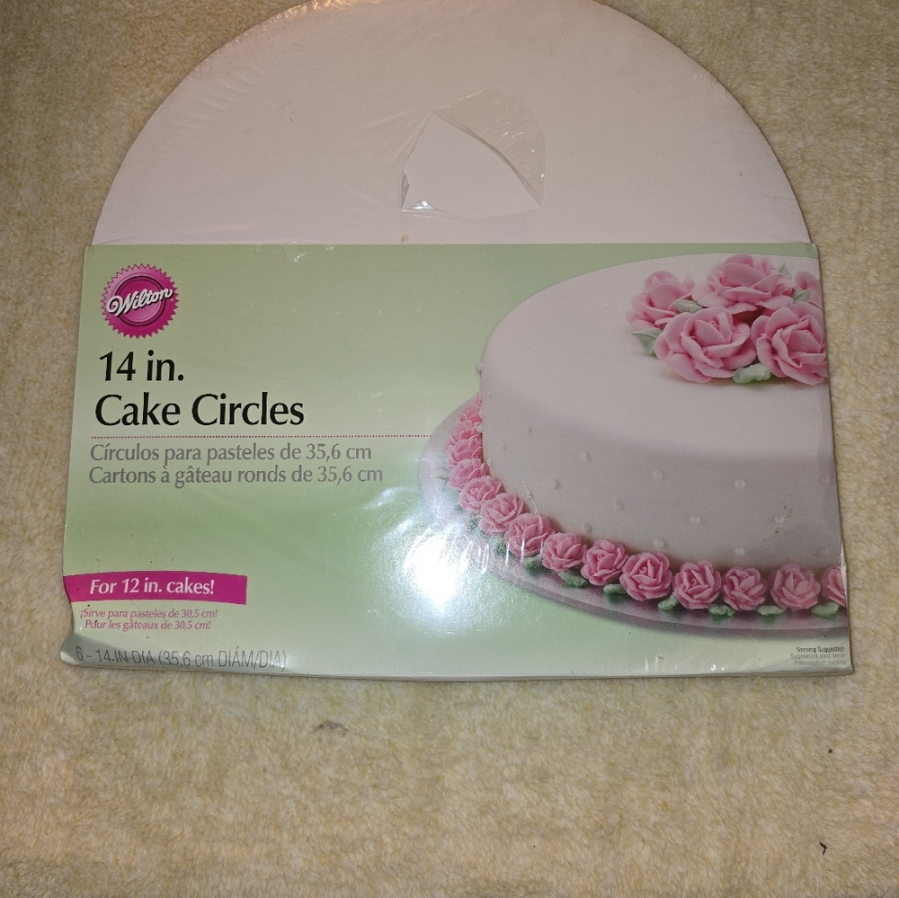 Wilton NWT 14 in.Cake Circles